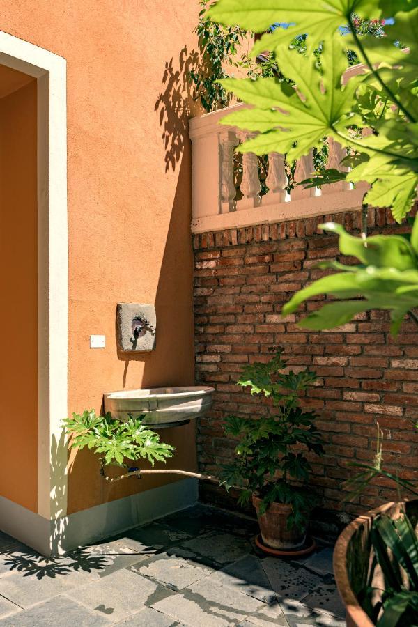 Residenza Di Prestigio In Riva Al Lago Marone Loft Eksteriør billede