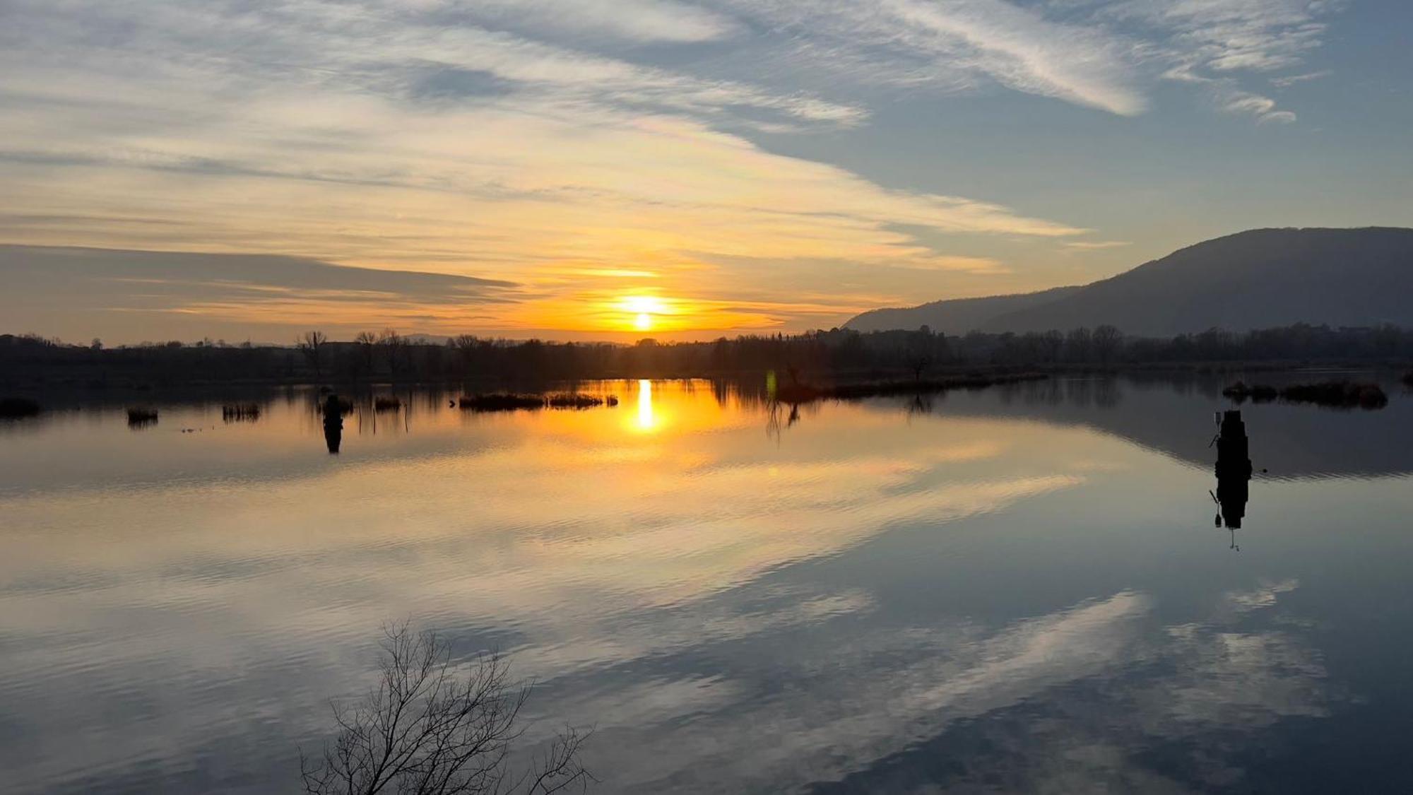 Residenza Di Prestigio In Riva Al Lago Marone Loft Eksteriør billede